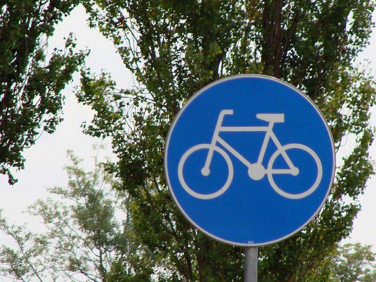 Cycleway road sign