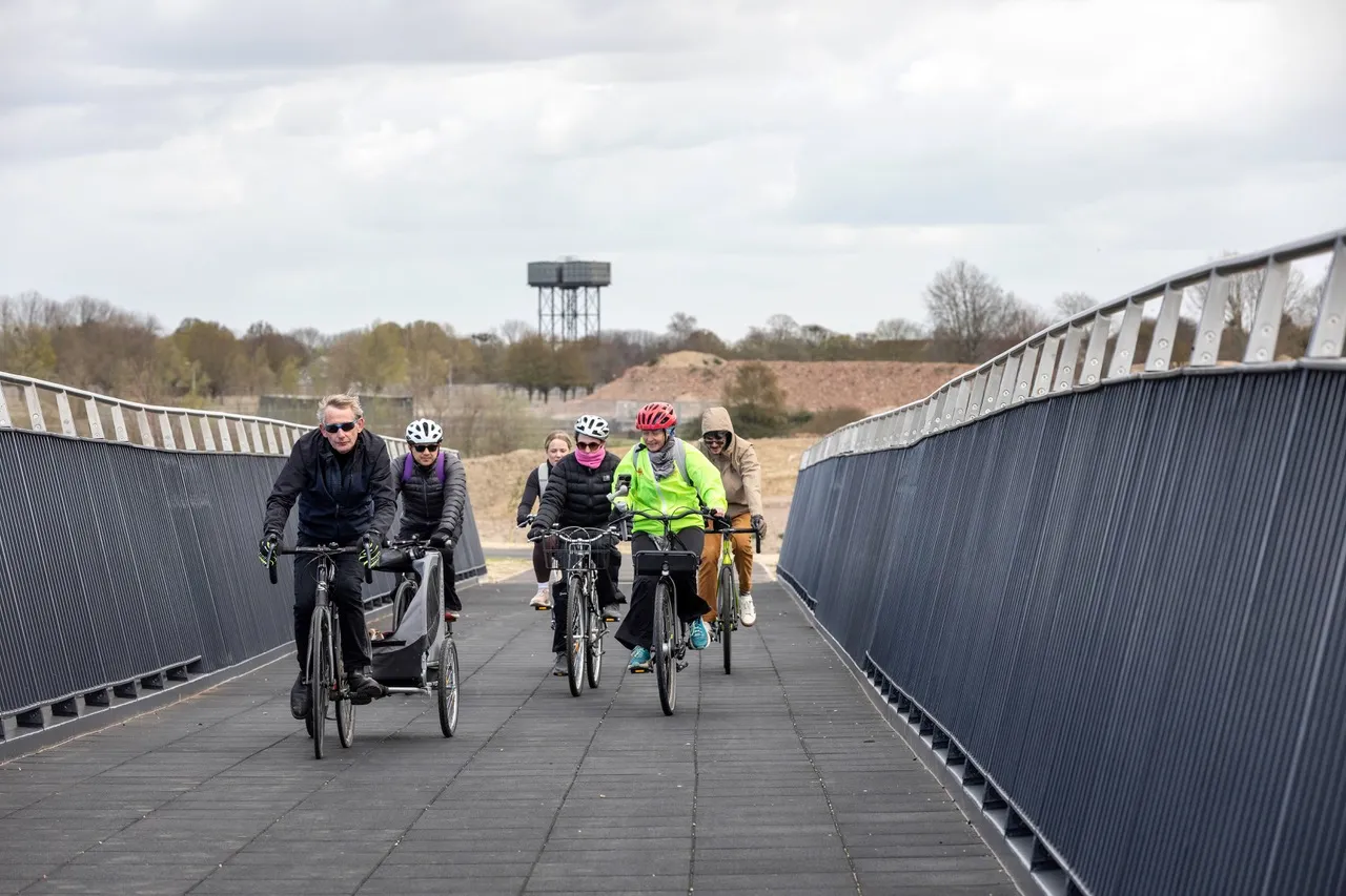 Group cycling over the new A10 Bridge